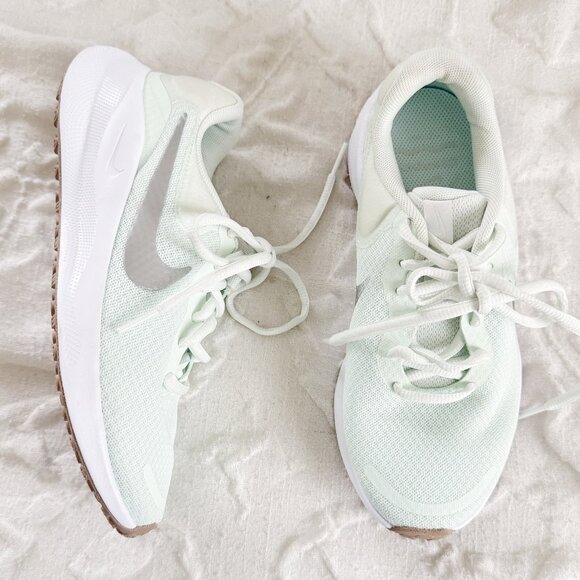 Nike Revolution 7 Women's Road Running Shoes Size 5 New - Picture 2 of 10